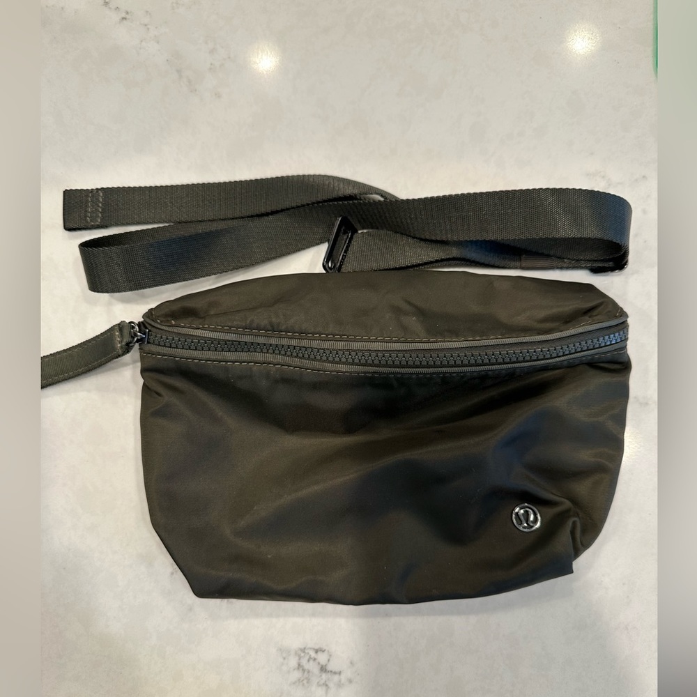Lululemon Go Lightly Belt Bag